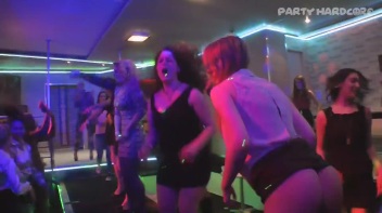Party Hardcore Gone Crazy Vol. 27 Part 6 - Cam 1 Screencap 81 on www.sinx.com