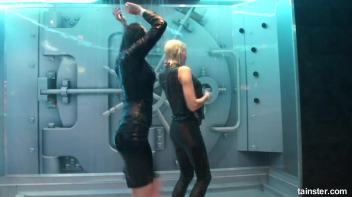 Amateur girls getting wild and wet Screencap 17 on www.sinx.com