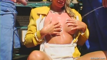 Francesca Fellucci Fucks All Of Her Mechanics Screencap 95 on www.sinx.com