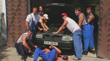 Francesca Fellucci Fucks All Of Her Mechanics Screencap 1 on www.sinx.com