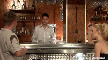 Bi Bar Encounter Screencap 3 on www.sinx.com