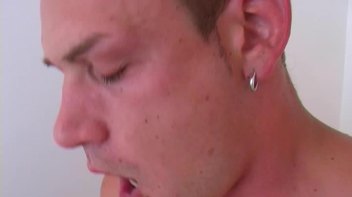 Massage Parlor Gets The Bi Rubdown Screencap 94 on www.sinx.com