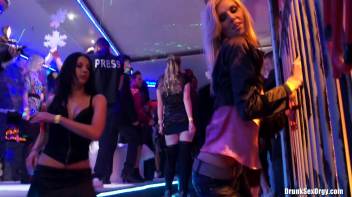 Winter Fuck Jam Part 1 - Shower Cam Screencap 33 on www.sinx.com