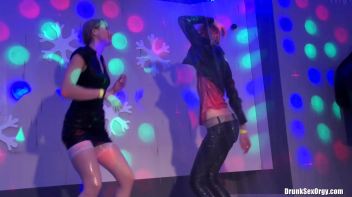 Winter Fuck Jam Part 1 - Shower Cam Screencap 68 on www.sinx.com