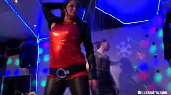 Winter Fuck Jam Part 1 - Shower Cam Screencap 77 on www.sinx.com