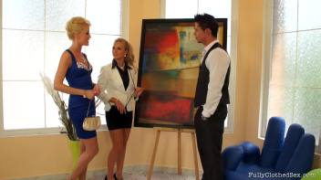 These Babes Know Fine Art When They See It Screencap 4 on www.sinx.com