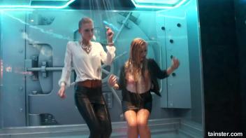 Wetness everywhere and happiness guaranteed Screencap 17 on www.sinx.com