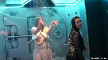 Wetness everywhere and happiness guaranteed Screencap 32 on www.sinx.com