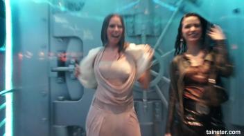 Wetness everywhere and happiness guaranteed Screencap 35 on www.sinx.com