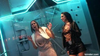 Wetness everywhere and happiness guaranteed Screencap 37 on www.sinx.com