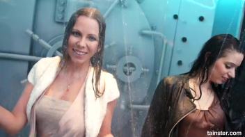 Wetness everywhere and happiness guaranteed Screencap 45 on www.sinx.com