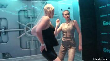 Wetness everywhere and happiness guaranteed Screencap 51 on www.sinx.com