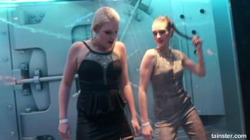 Wetness everywhere and happiness guaranteed Screencap 57 on www.sinx.com