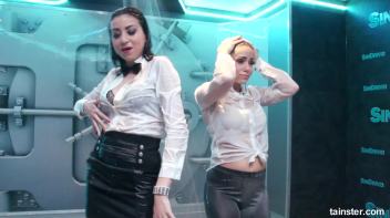 Wetness everywhere and happiness guaranteed Screencap 62 on www.sinx.com