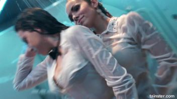 Wetness everywhere and happiness guaranteed Screencap 68 on www.sinx.com