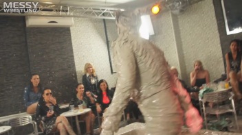 Muddy Wrestling: Raging Regina vs.The Cinnamon Buns Screencap 23 on www.sinx.com