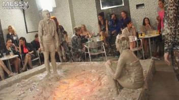 Muddy Wrestling: Raging Regina vs.The Cinnamon Buns Screencap 36 on www.sinx.com