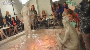 Muddy Wrestling: Raging Regina vs.The Cinnamon Buns Screencap 64 on www.sinx.com