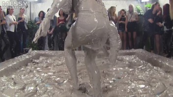 Muddy Wrestling: Miss Skinny Is Back In Messy Action! Hair Pullers Go Hard! Screencap 28 on www.sinx.com