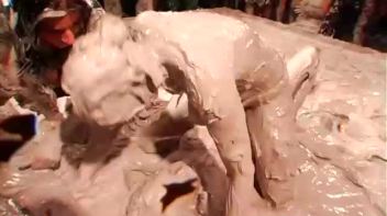 Hard-Bodied Babes Enter The Mud Pit Screencap 73 on www.sinx.com