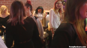 Party Hardcore Gone Crazy Vol. 38 Part 2 - Cam 4 Screencap 37 on www.sinx.com