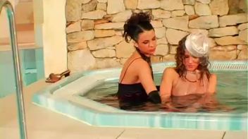 Sapphic Splash Screencap 77 on www.sinx.com