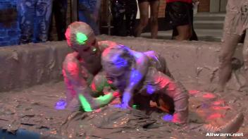 Bloused Babes In Brutal Battle Screencap 62 on www.sinx.com