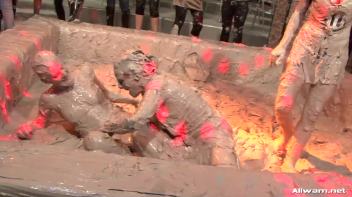 Bloused Babes In Brutal Battle Screencap 67 on www.sinx.com