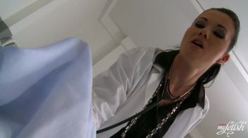 Clarissa Gets It All Screencap 13 on www.sinx.com