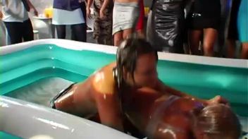 Head To Head In The Oil Pit Screencap 62 on www.sinx.com