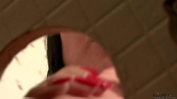 Kety's Insane Pearl Necklace Screencap 12 on www.sinx.com