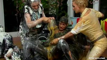 Splatter Therapy Screencap 68 on www.sinx.com