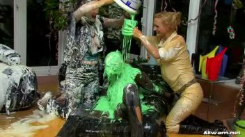 Splatter Therapy Screencap 71 on www.sinx.com