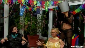 Splatter Therapy Screencap 35 on www.sinx.com