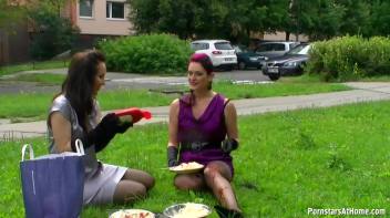How About Some Lunch With Your Mess Insanity? Screencap 19 on www.sinx.com