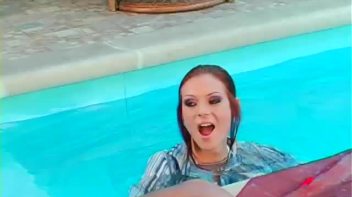 Sensual Wetlook Fun In The Pool Screencap 63 on www.sinx.com