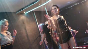 Shake It Shower Show Screencap 32 on www.sinx.com