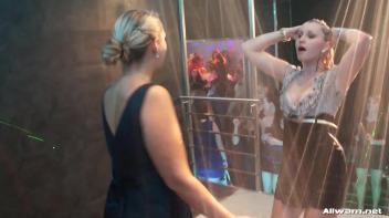 Shake It Shower Show Screencap 36 on www.sinx.com