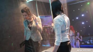 Shake It Shower Show Screencap 5 on www.sinx.com