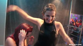 Shake It Shower Show Screencap 70 on www.sinx.com