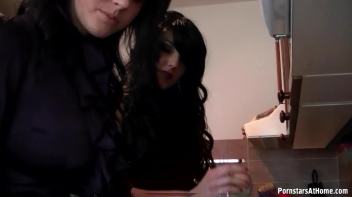 Eurobabes Just Don't Know How To Bake... Screencap 5 on www.sinx.com