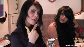 Eurobabes Just Don't Know How To Bake... Screencap 16 on www.sinx.com