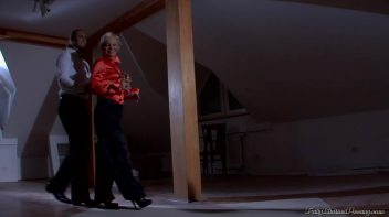 Beautiful Birthday Piss Surprise Screencap 5 on www.sinx.com