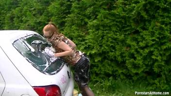Eurobabes Take Car Washing Very Seriously Screencap 70 on www.sinx.com