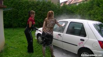 Eurobabes Take Car Washing Very Seriously Screencap 71 on www.sinx.com