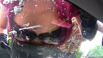 Eurobabes Take Car Washing Very Seriously Screencap 41 on www.sinx.com