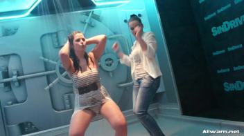 Showing Off Under The Showers Screencap 80 on www.sinx.com