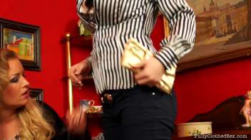 Bloused Up Lesbo Babes Go Threesome Hard Screencap 11 on www.sinx.com