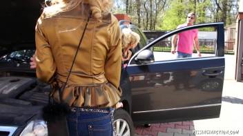 Good Samaritan Gets His Piss Reward Screencap 4 on www.sinx.com