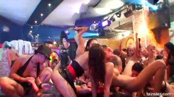 Gash Bash Part 5 - Shower Cam Screencap 67 on www.sinx.com